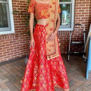 Beautiful red lehenga choli - Size 0/2